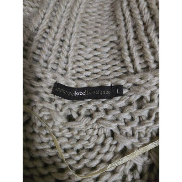 Chunky Knit Tan Cardigan Vest With Toggle Closures Cable Design cottagecore boho - Picture 5 of 7